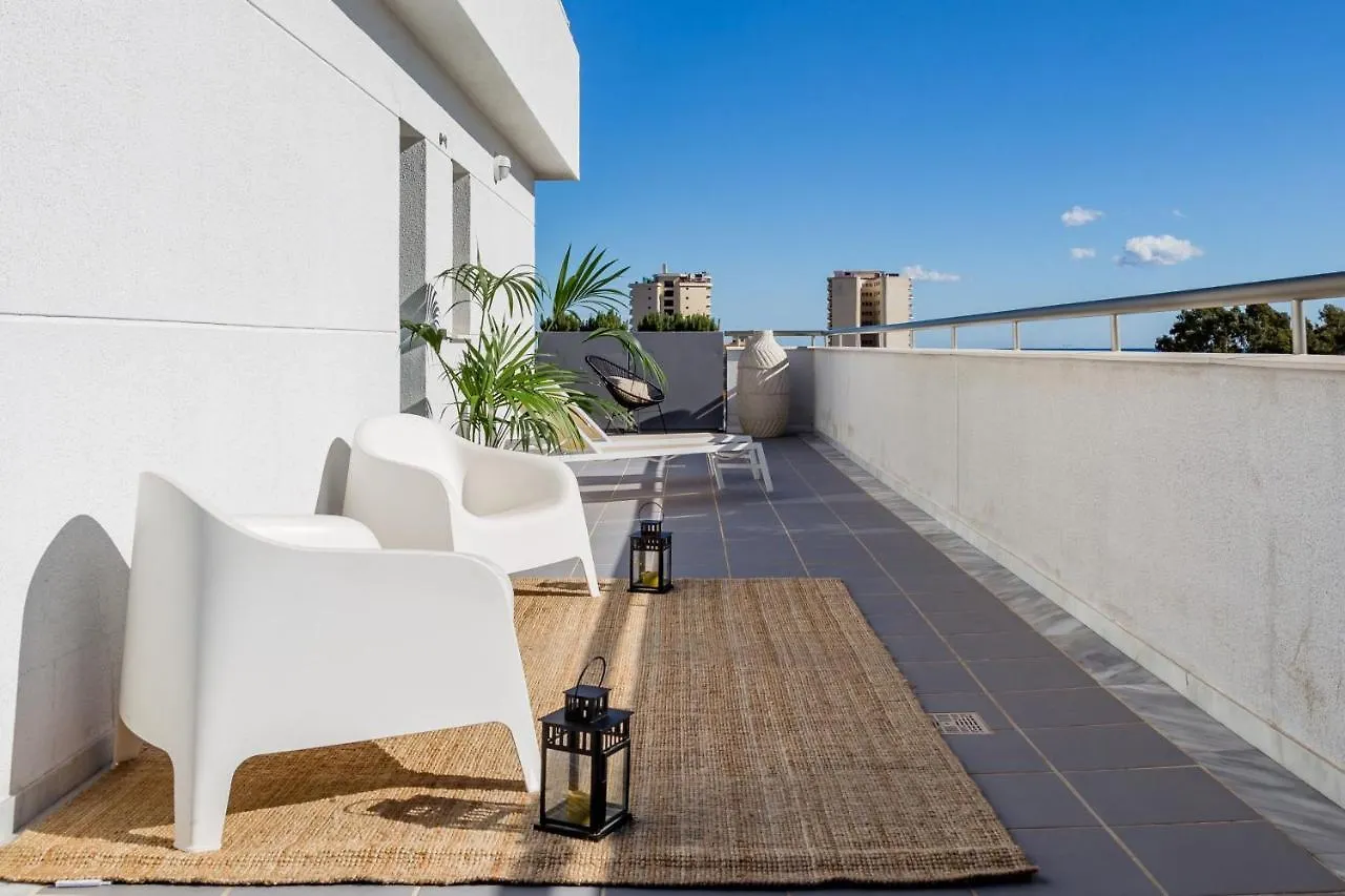 Luxury Penthouse In Torremolinosアパートメント